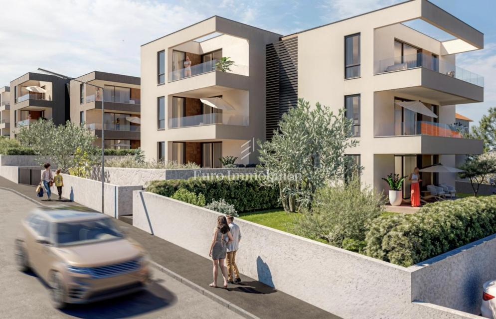 Novalja - ground floor in a new building with a garden