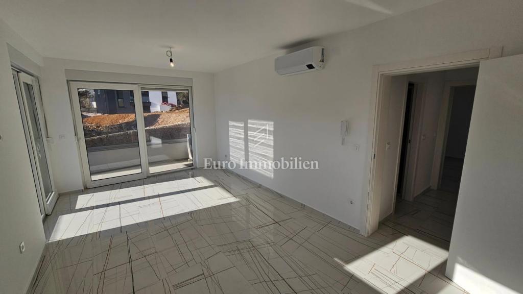 Novalja - nuovo edificio, primo piano, vista mare