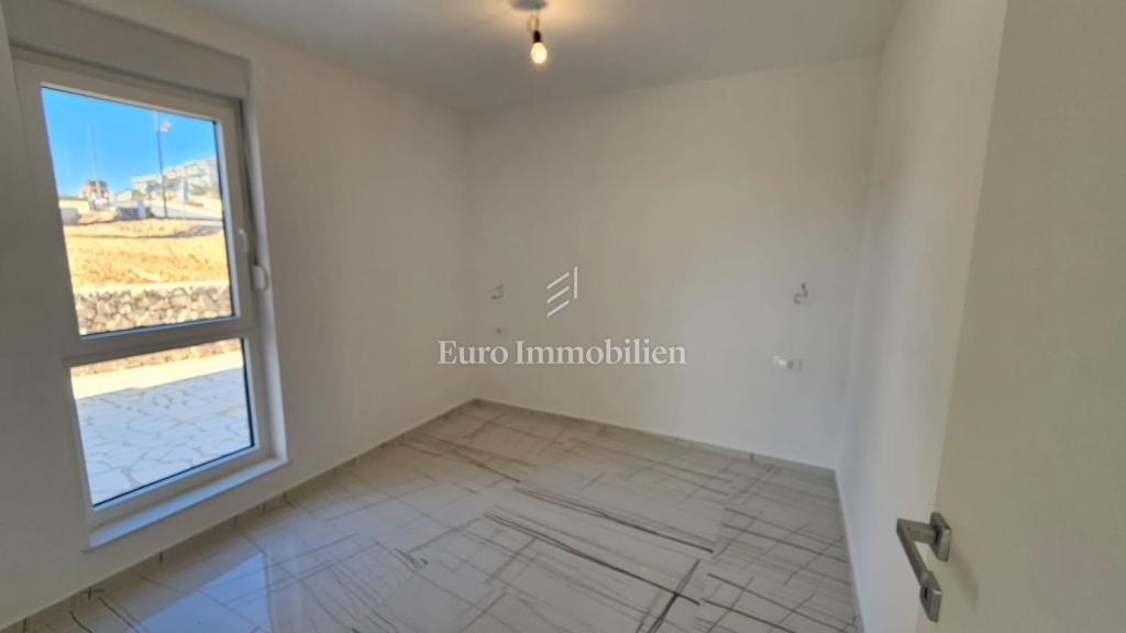 Novalja - nuovo edificio, primo piano, vista mare