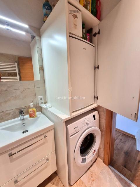 Parenzo - casa unifamiliare con piscina, a 2 km dal mare