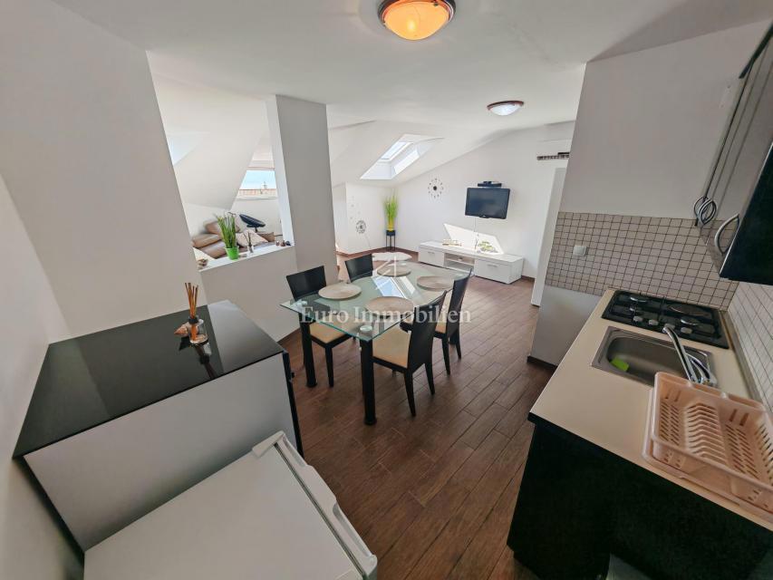 Novi Vinodolski-appartamento in posizione tranquilla vicino al mare