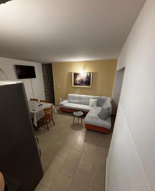 Vrsi, Zara - casa ad un piano ristrutturata