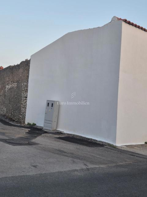 Vrsi, Zara - casa ad un piano ristrutturata