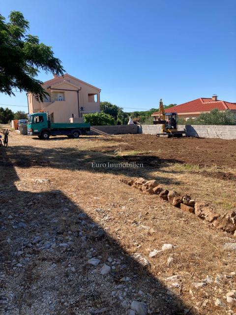 Vrsi - terreno edificabile, a 300 metri dal mare