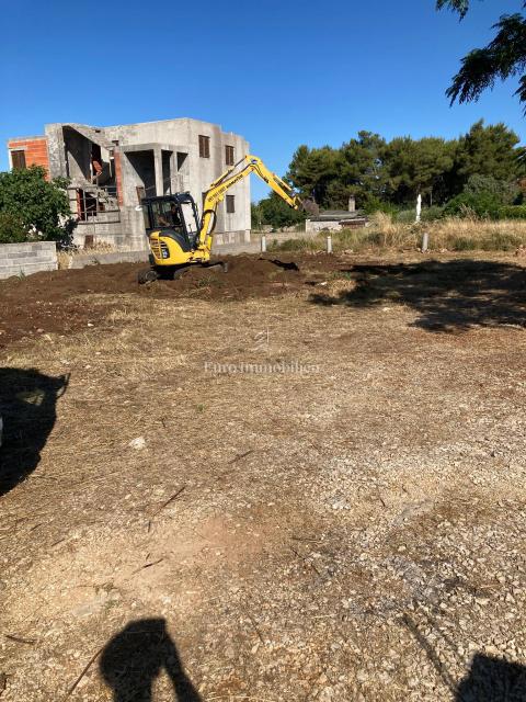 Vrsi - terreno edificabile, a 300 metri dal mare