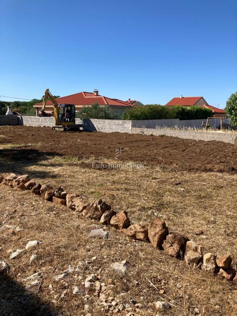 Vrsi - terreno edificabile, a 300 metri dal mare