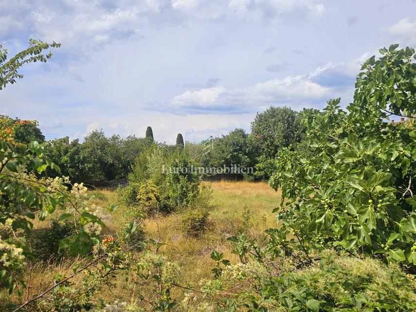 Bellissimo terreno edificabile vicino a Malinska