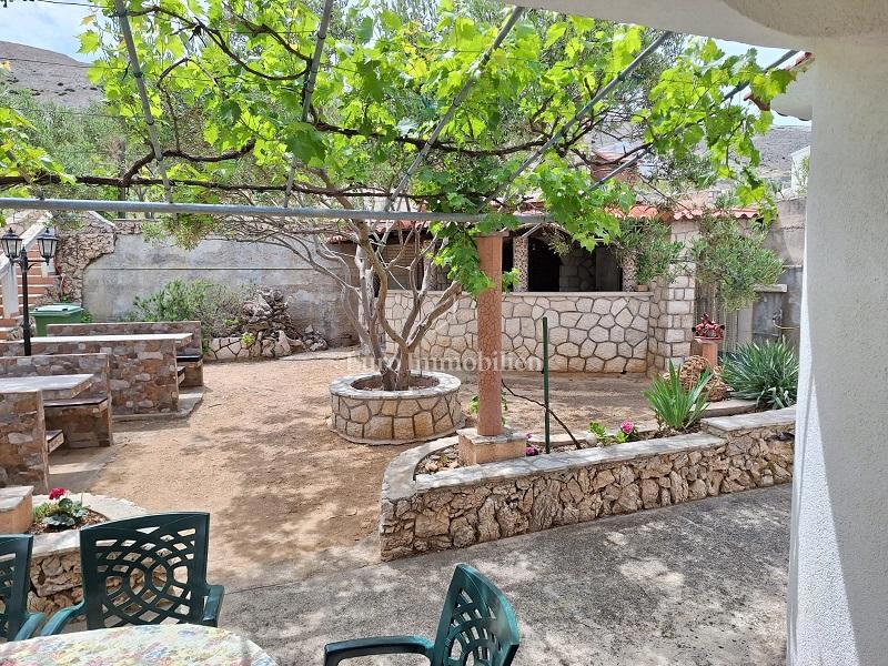 Pag-appartamento duplex al piano terra con ampia terrazza