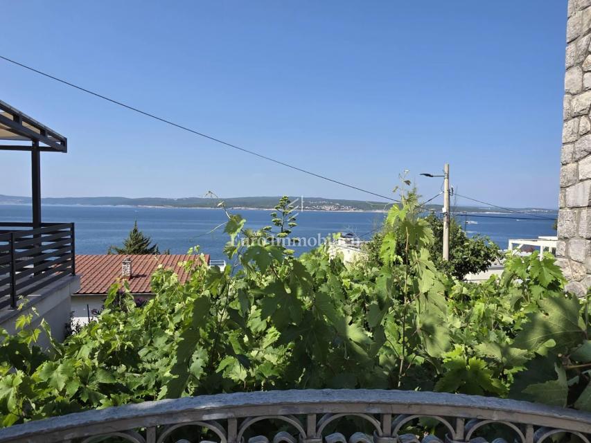 Proprietà con più unità abitative, a 50 m dal mare