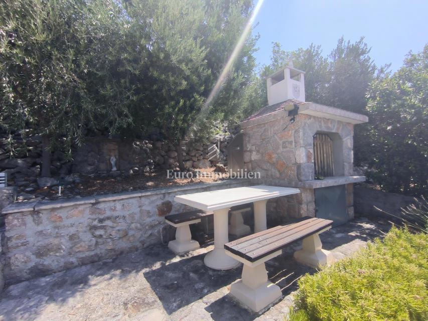 Appartamento con Grande Terrazza e Vista Isole