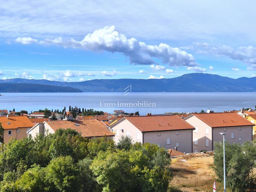 Appartamento arredato con vista mare aperta