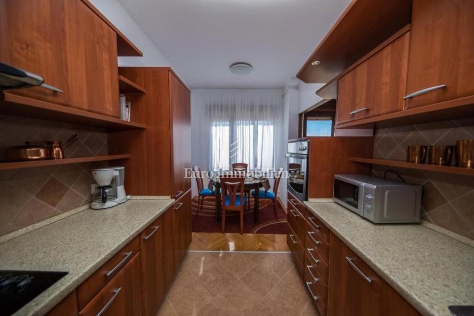 Crikvenica, Dramalj, casa con 2 appartamenti, vista mare