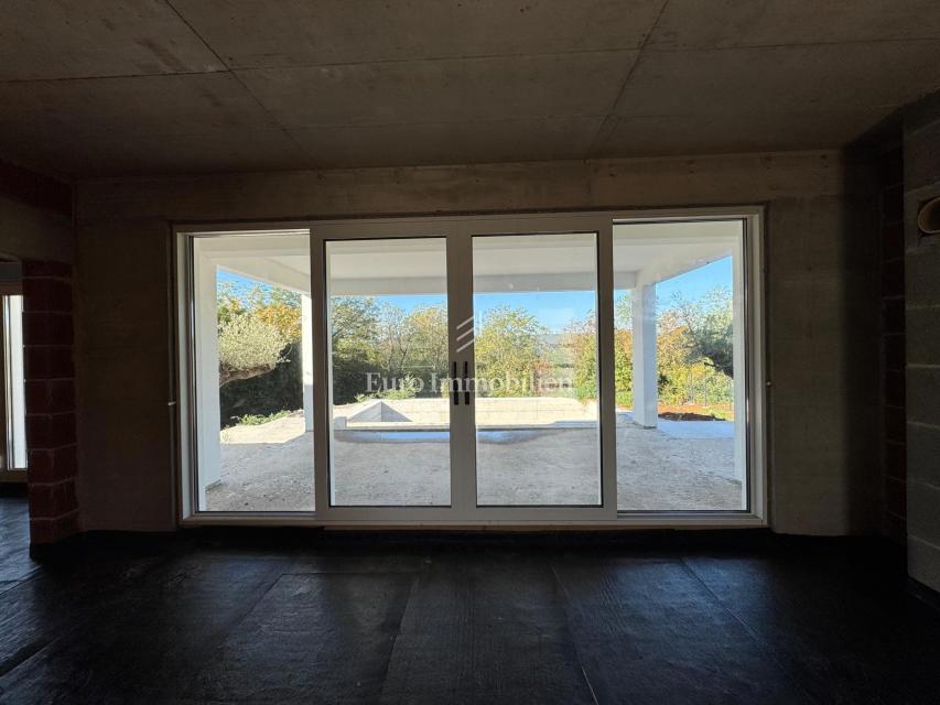 Casa Pianoterra con Piscina in Nuova Costruzione