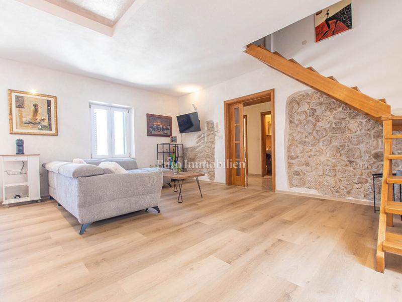 Trilocale nel centro di Macarsca, a 100 m dal mare