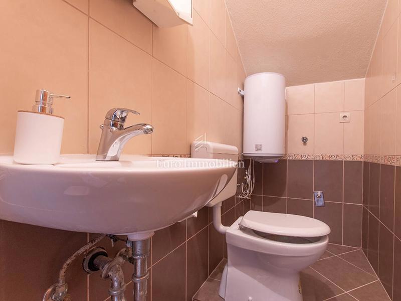 Trilocale nel centro di Macarsca, a 100 m dal mare