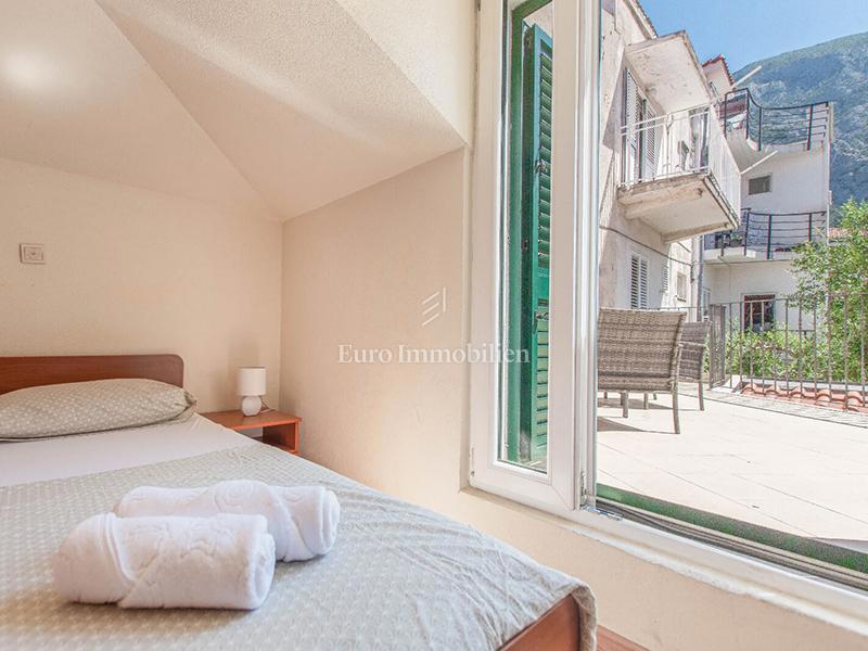 Trilocale nel centro di Macarsca, a 100 m dal mare