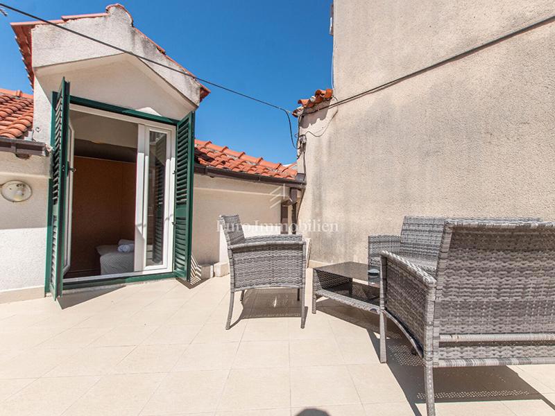 Trilocale nel centro di Macarsca, a 100 m dal mare