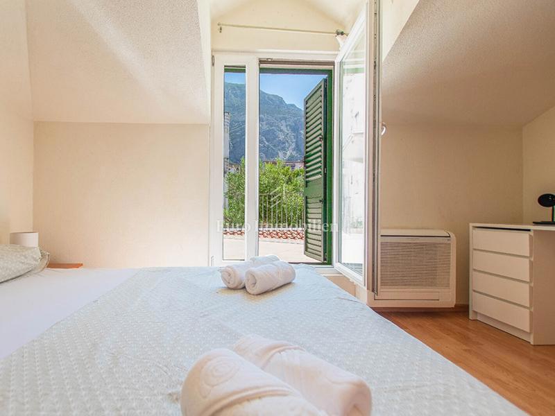 Trilocale nel centro di Macarsca, a 100 m dal mare