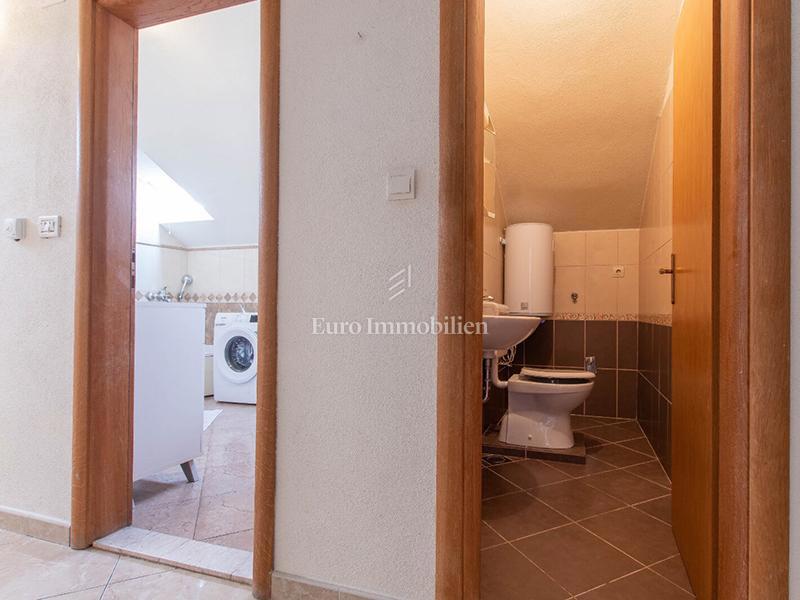 Trilocale nel centro di Macarsca, a 100 m dal mare