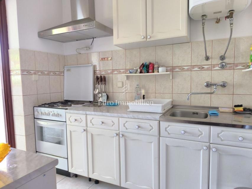 Casa con 3 unità e grande giardino, Malinska