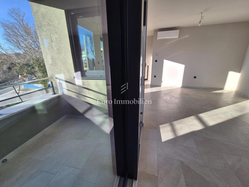 Appartamento in un nuovo edificio con vista mare