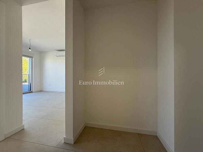 Monolocale nuovo con vista mare