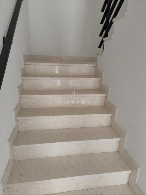 Appartamento con giardino, a 100 metri dal mare