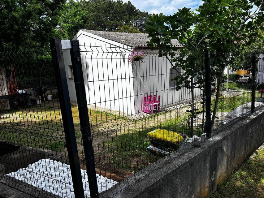 Casa indipendente su un unico livello con giardino