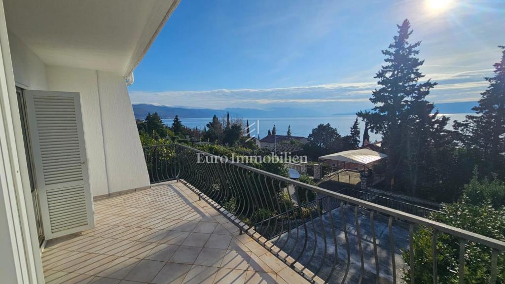 Casa Novi Vinodolski sulla "Bribirska obala"