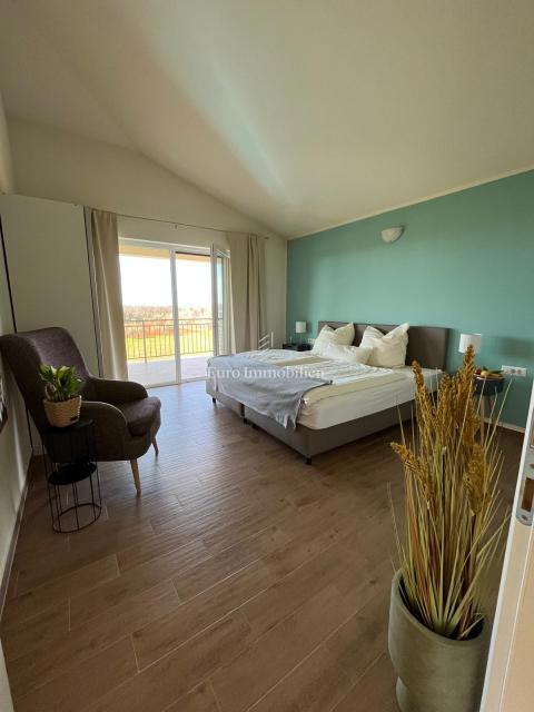 Casa indipendente con piscina, vicino a Cittanova, Istria