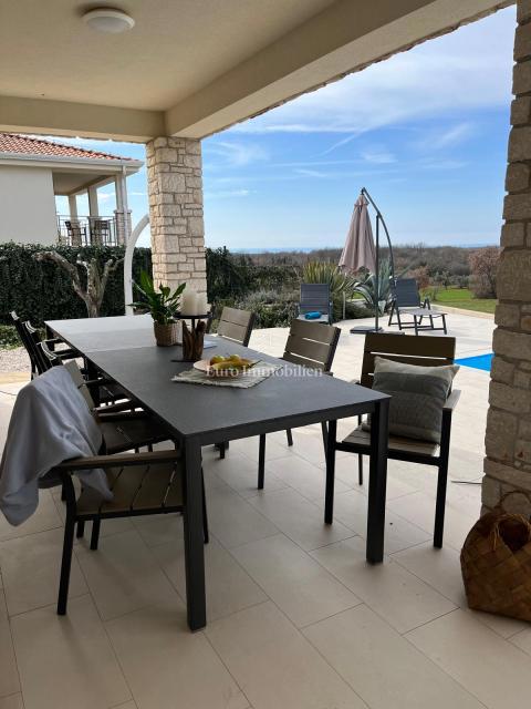 Casa indipendente con piscina, vicino a Cittanova, Istria