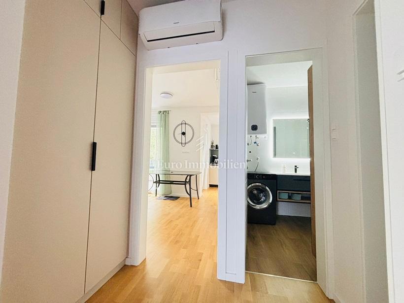 Novalja – Appartamento in una nuova costruzione con piscina comune