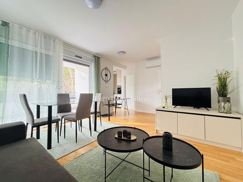 Novalja – Appartamento in una nuova costruzione con piscina comune