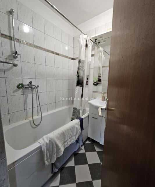 Kozala  Appartamento con due camere e soggiorno in vendita, ottima posizione