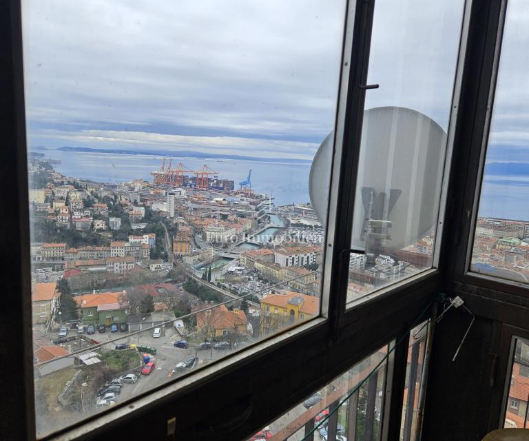 Kozala  Appartamento con due camere e soggiorno in vendita, ottima posizione