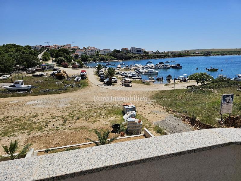 Appartamento in un nuovo edificio, prima fila al mare - Pag