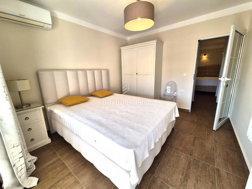 Malinska, appartamento arredato di qualità con due camere 