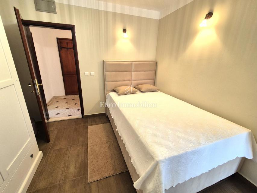 Malinska, appartamento arredato di qualità con due camere 