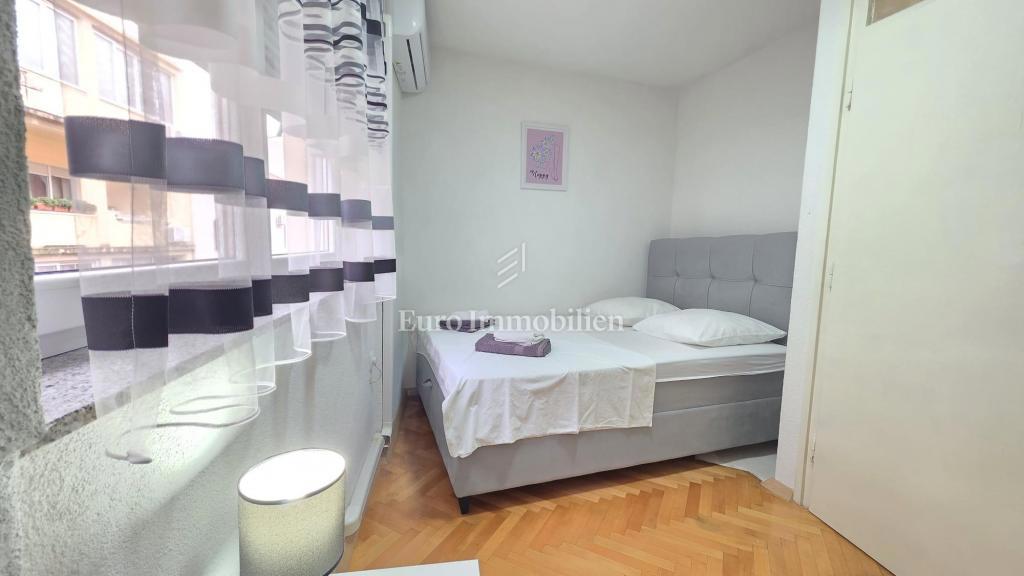 Casa nel centro della città, a 100 m dal mare - Crikvenica