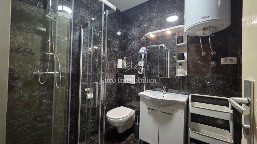 Casa nel centro della città, a 100 m dal mare - Crikvenica