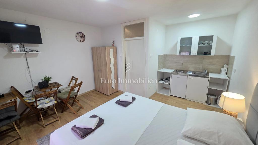 Casa nel centro della città, a 100 m dal mare - Crikvenica