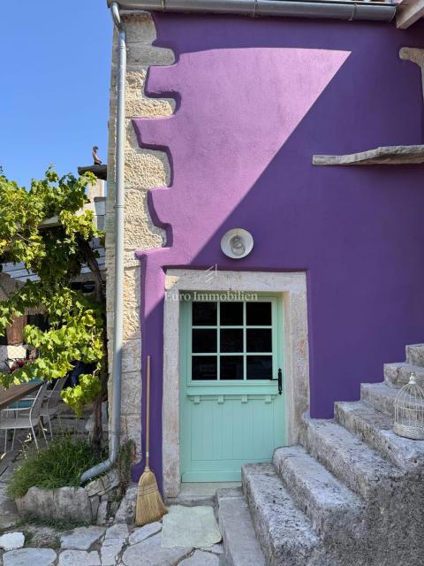 Affascinante casa in pietra vicino a Svetvinčenat