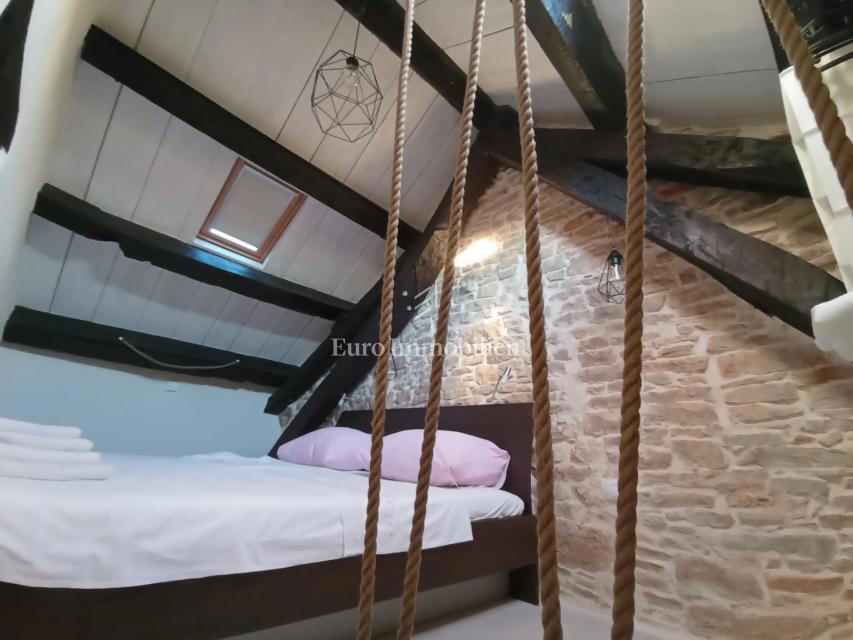 Affascinante casa in pietra vicino a Svetvinčenat