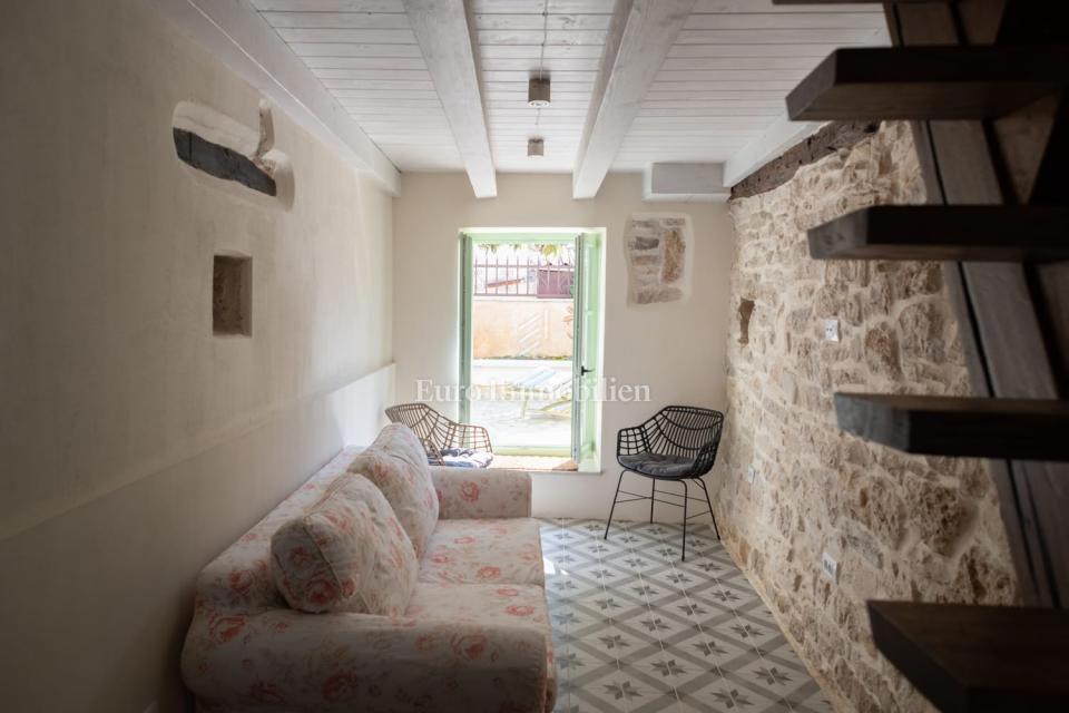 Affascinante casa in pietra vicino a Svetvinčenat