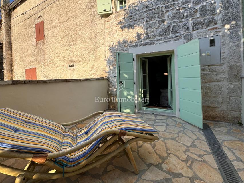 Affascinante casa in pietra vicino a Svetvinčenat