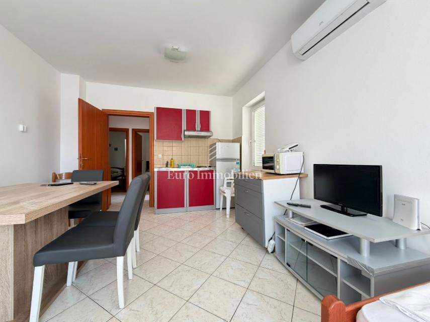 Appartamento con balcone vicino al mare - Novalja