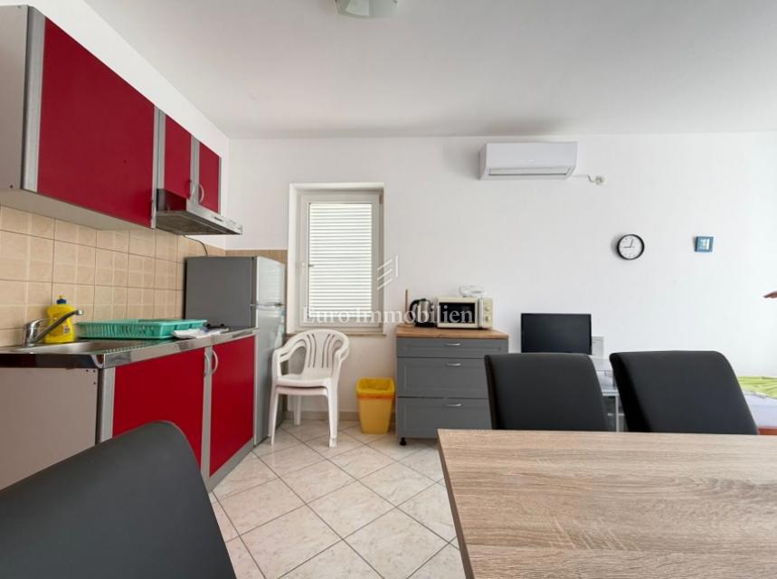 Appartamento con balcone vicino al mare - Novalja