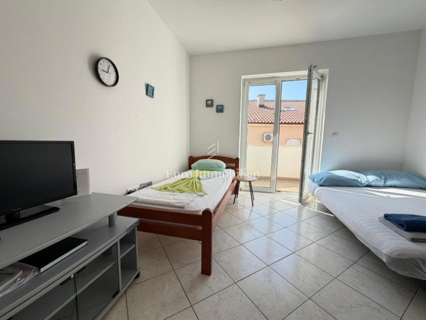 Appartamento con balcone vicino al mare - Novalja