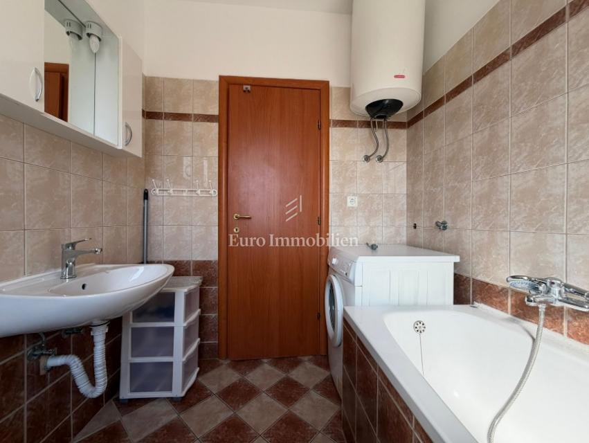 Appartamento con balcone vicino al mare - Novalja