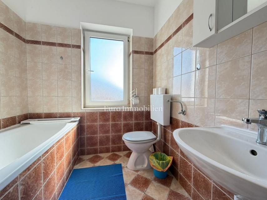 Appartamento con balcone vicino al mare - Novalja